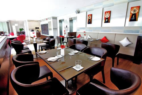 NH Bangkok Asoke, Restaurant