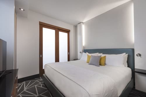 Warwick Le Crystal - Montréal, Room