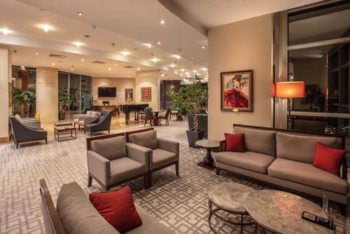 Charisma De Luxe Hotel, Lobby