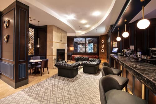 Charisma De Luxe Hotel, Lobby