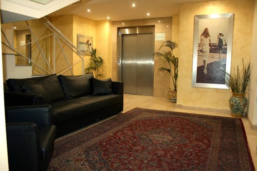 Villa Cibele, Interior entrance