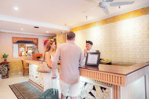 Wina Holiday Villa, Reception