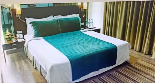 St Laurn Koregaon Park Pune, Room