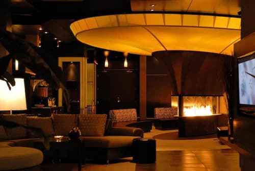 Grand Times Hotel, Lobby