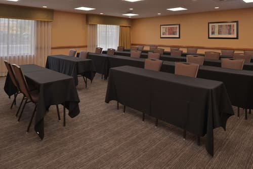 Hampton Inn & Suites Bakersfield North-Airport, Meeting facility