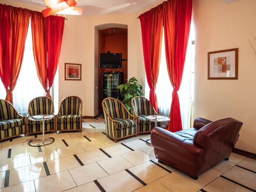 EA Hotel Sonata, Lobby sitting area