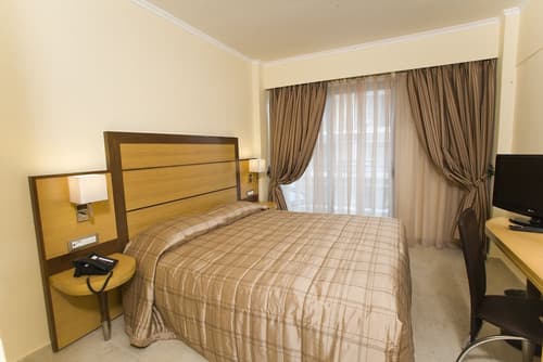 Manousos City Hotel, Room