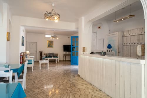 Ikaros Hotel, Reception