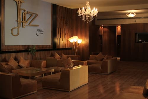 Le Jazz Hotel, Lobby sitting area
