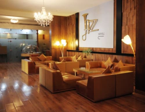 Le Jazz Hotel, Lobby sitting area