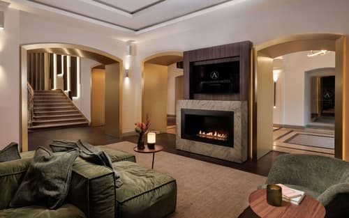 Anna Grand Hotel, Reception