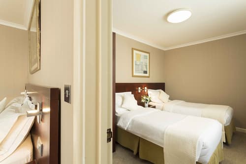 The Savoy Jersey, Room