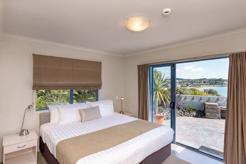 Blue Pacific Quality Apartments, Room