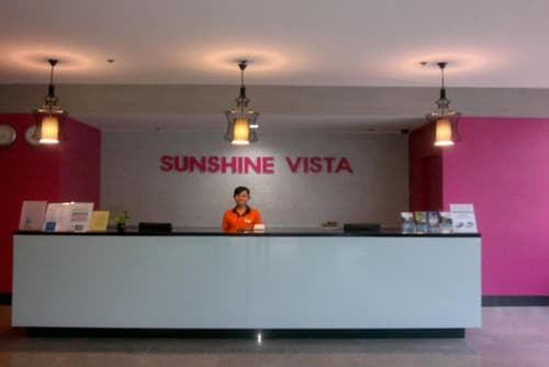 Sunshine Vista, Reception