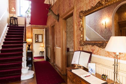 Kildonan Lodge Hotel, Interior entrance