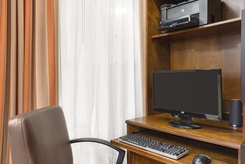 Country Inn & Suites by Radisson, Oklahoma City Airport, OK, Room