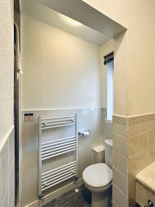 Guisachan Guest House, Room