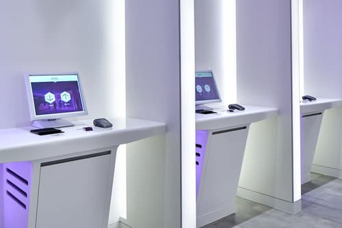 YOTEL Singapore Orchard Road, Check-in/check-out kiosk