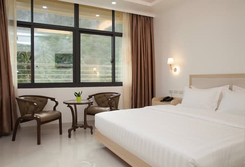 One El Nido Suite, Room