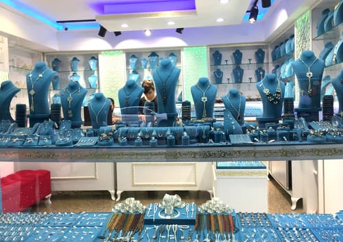 Inanlar Garden Hotel & Bungalow, Shopping mall