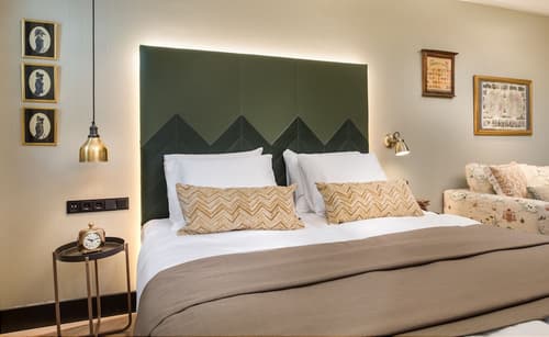 The Hendrick's Hotel, Room