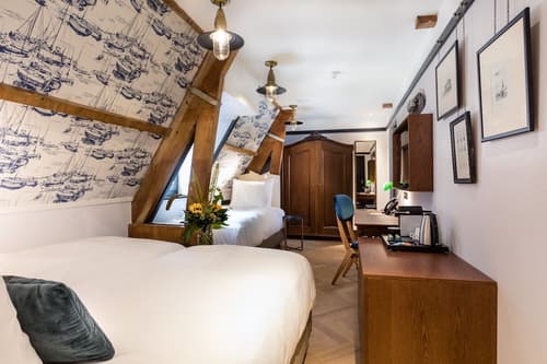 The Hendrick's Hotel, Room