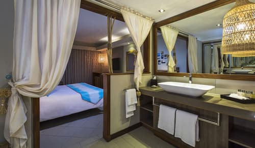 C Mauritius, Room