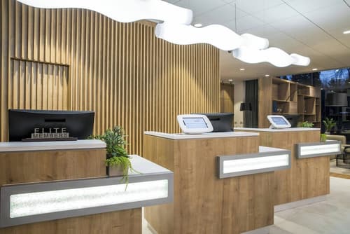 Courtyard by Marriott Edinburgh West, Reception