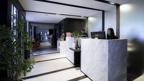 Hotel NuVe Urbane, Reception