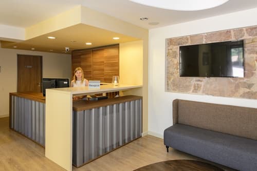 Klebelsberg Kastély, Reception