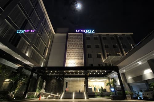 Forriz Hotel, Front of property - evening/night