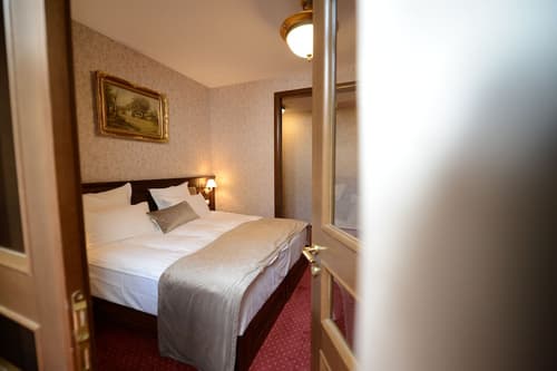 Noblesse Boutique Hotel, Room