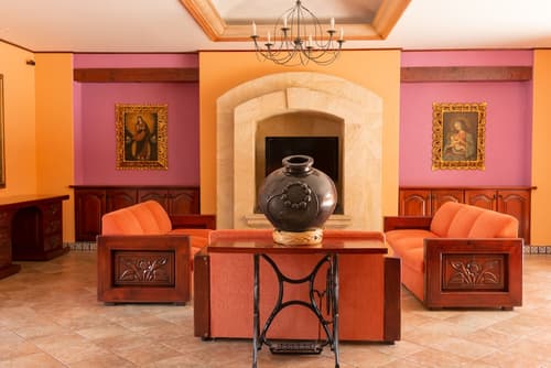 Hotel Santa Helena Plaza, Lobby sitting area