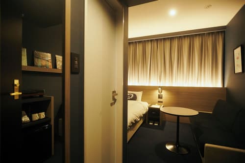 Hotel She, Osaka, Room