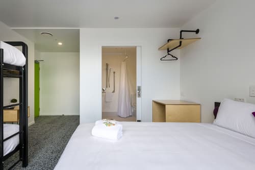 LyLo Queenstown, Room