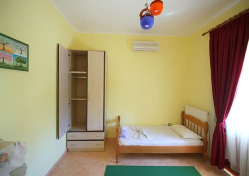 My Home Guest House, Room