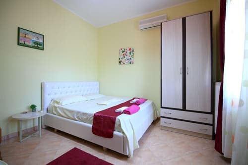 My Home Guest House, Room