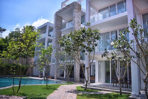 Triple O Six, Primary image