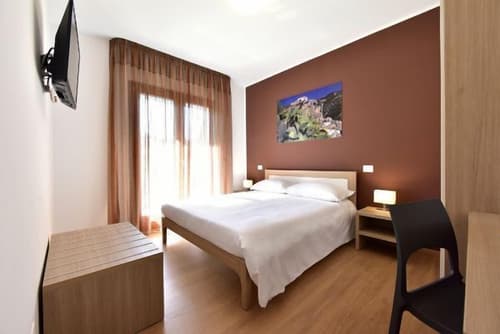 Trip Room & Breakfast, Room