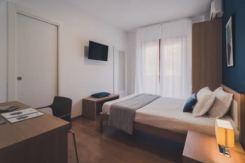 Trip Room & Breakfast, Room