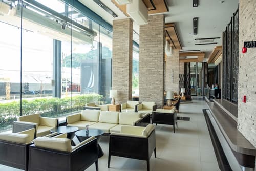The Marina Phuket Hotel, Lobby sitting area