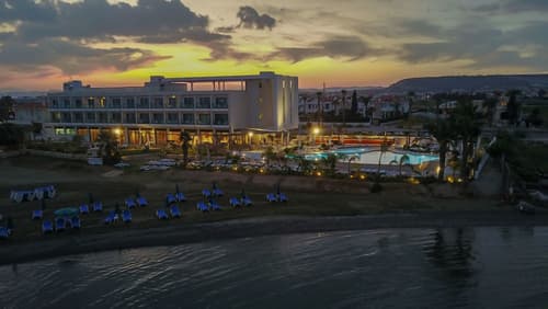 Lebay Beach Hotel, Front of property - evening/night