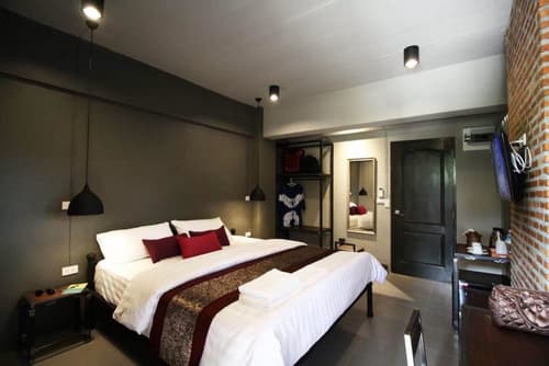 Duangdren Place, Primary image