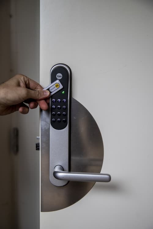 Klintvägen Apartments, Check-in/check-out kiosk