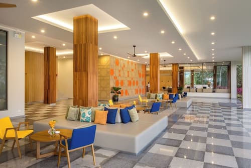 X10 Khaolak, Lobby sitting area