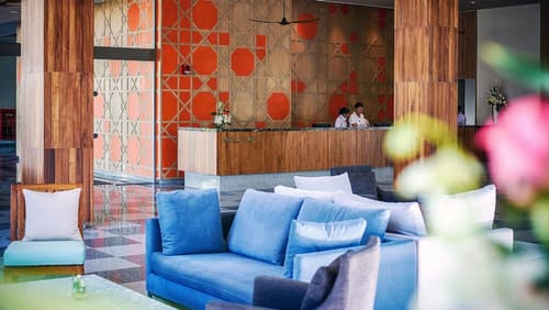 X10 Khaolak, Reception