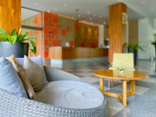 X10 Khaolak, Lobby sitting area