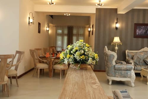 Rivora Residence, Lobby