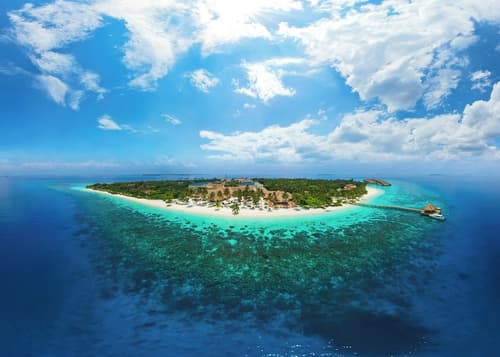 Reethi Faru Resort, Primary image
