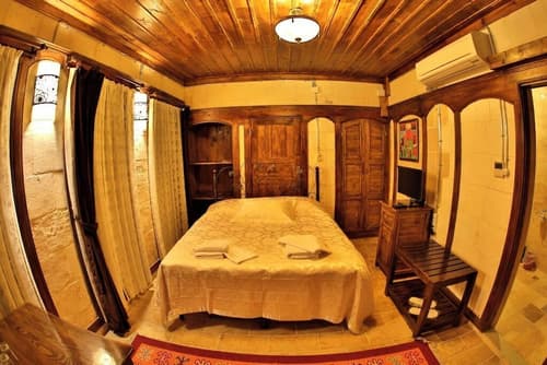 Ali Bey Konagi, Room